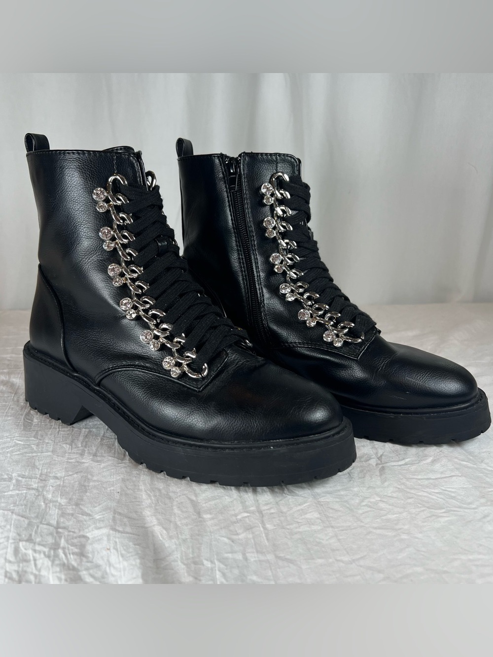 XOXO Genji Women's sz10 Black Lace&Zip-Up Combat Boot Rhinestone Chain Accents